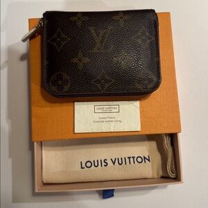Louis Vuitton Monogram Zip Coin Purse - Brown